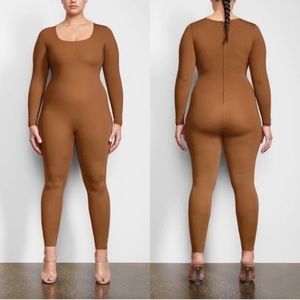 NWT SKIMS Shine All In One Scoop Neck Long Sleeve Jumpsuit Caramel sz XLarge